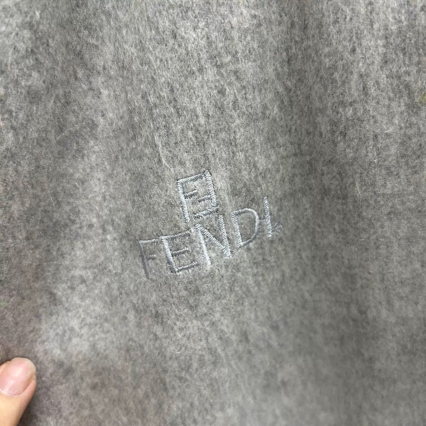 Fendi FENDI White Jade 99 New Cloak Size ONE SIZE - 3 Thumbnail