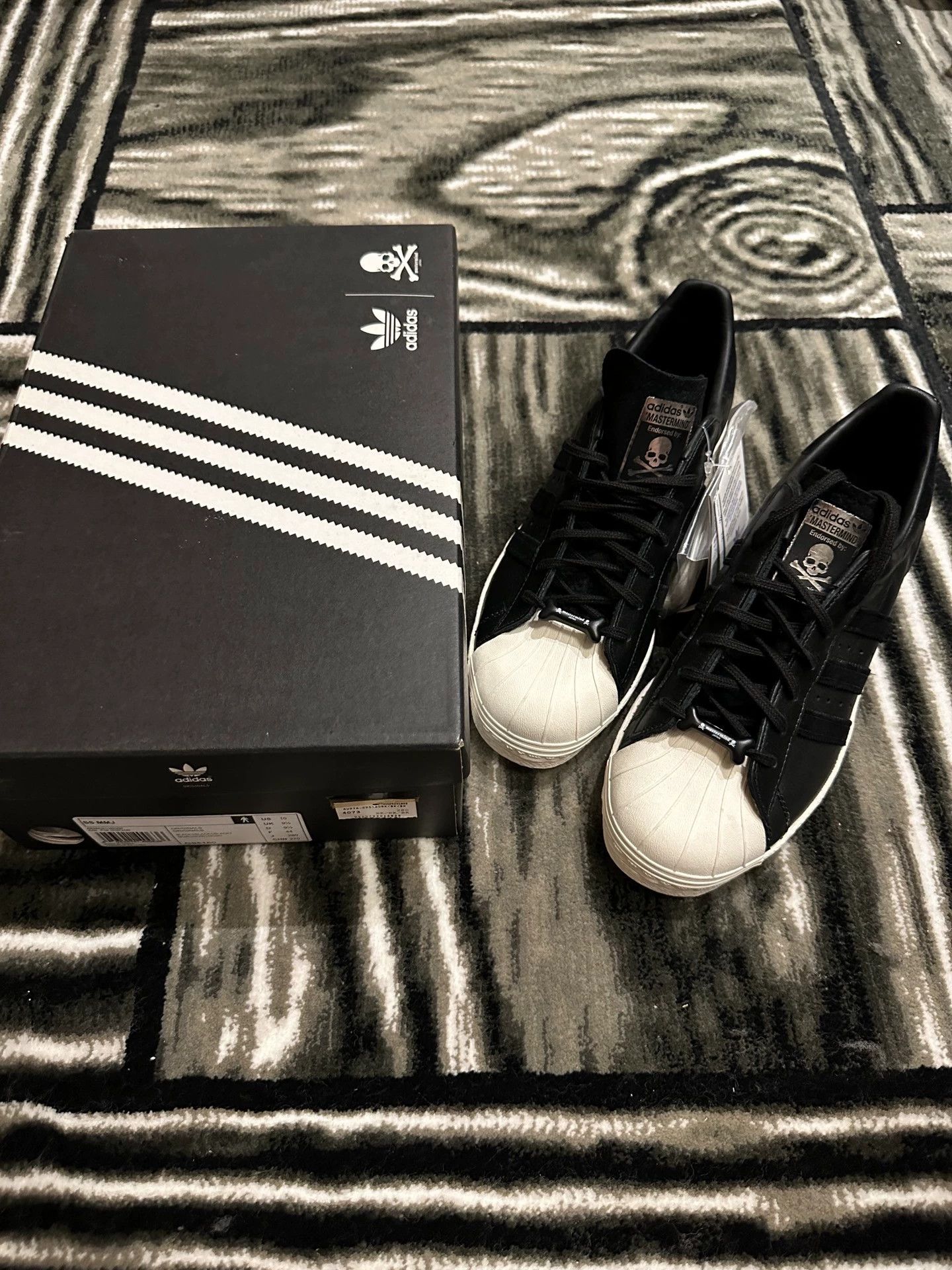 Mastermind Japan mastermind JAPAN x SUPERSTAR Sneakers Size US 10 / EU 43 - 2 Thumbnail