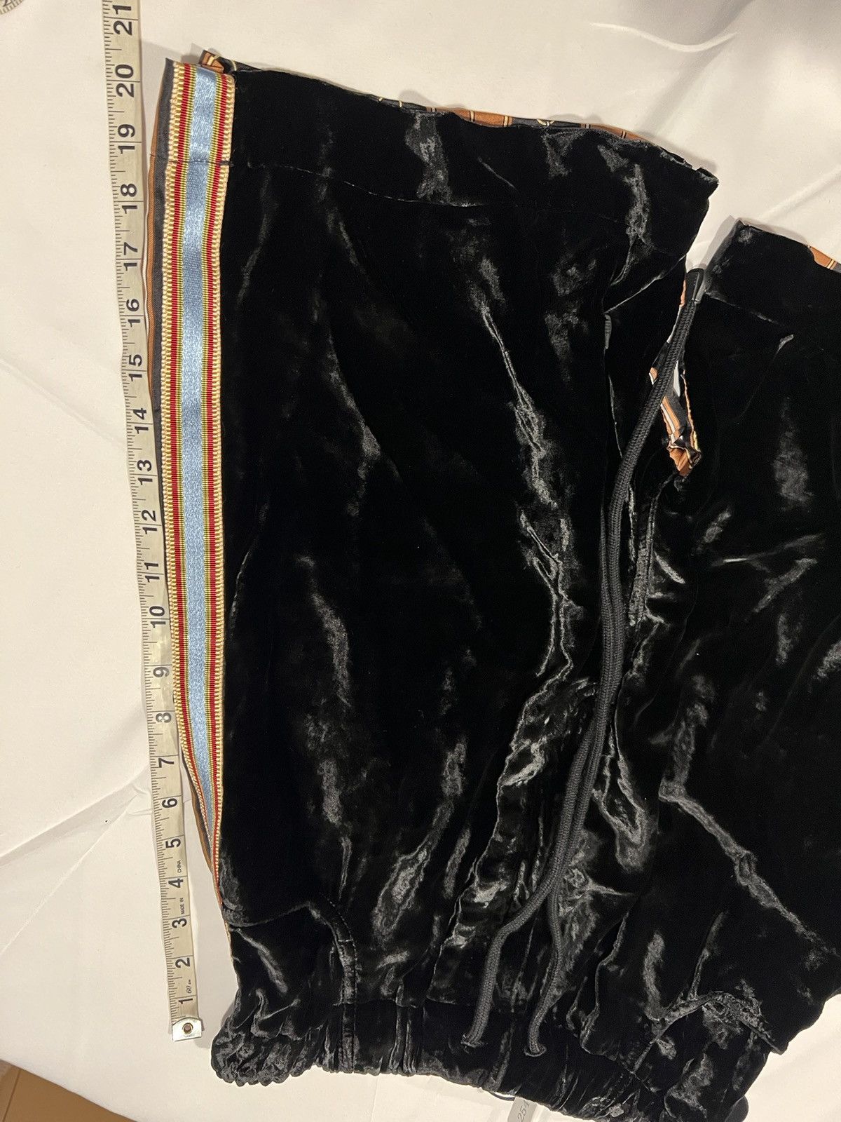 Gucci Gucci mens shorts. 28/S. $2100 Size US 28 / EU 44 - 12 Thumbnail