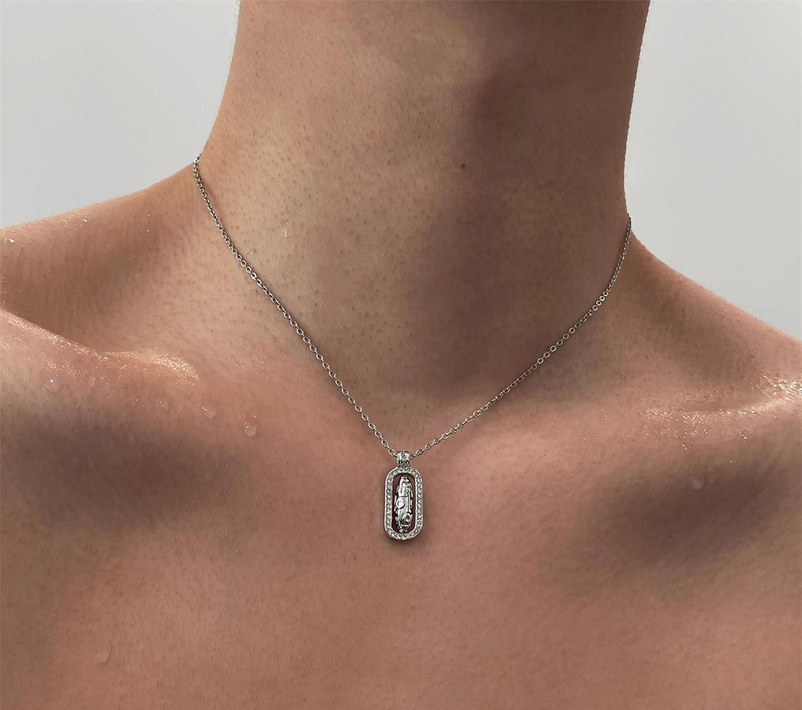 Jewelry Elegant Silver Pendant Necklace Size ONE SIZE - 2 Thumbnail