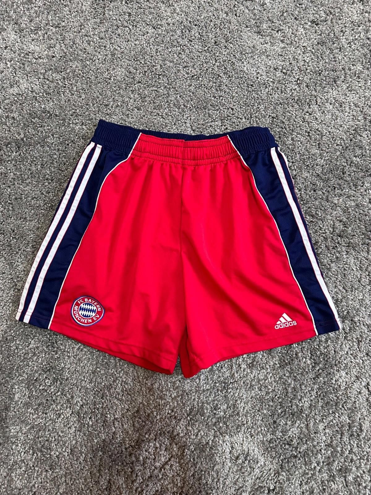 Adidas ADIDAS FC BAYERN MUNICH 1999/2001 SHORTS FOOTBALL SOCCER Size US 32 / EU 48 - 1 Thumbnail