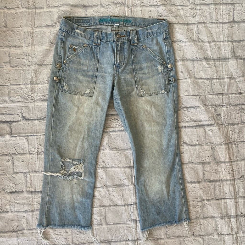 Abercrombie & Fitch Abercrombie & Fitch women 8 100% cotton distressed cropped j Size 30" / US 8 / IT 44 - 1 Thumbnail
