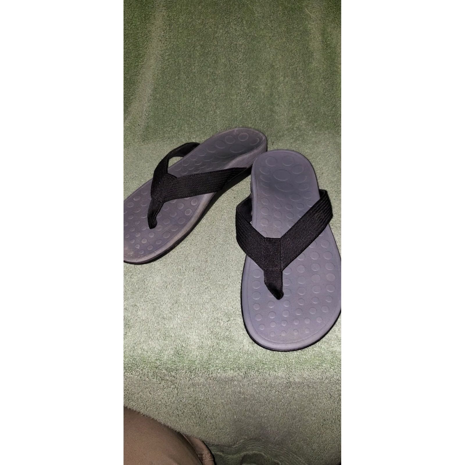 Vionic Vionic Wave Sandal Toe Post Womens US 9 Black Orthotic Footbed Orthoheel Slip On Beach Pool Casual Mens Womens Girls Size US 9 / IT 39 - 4 Thumbnail