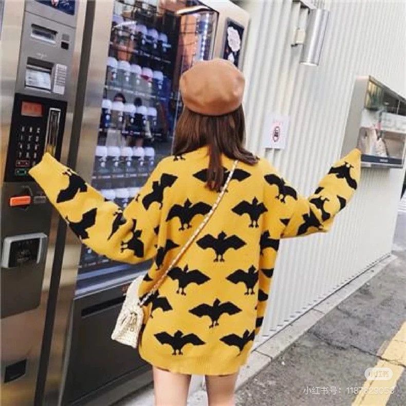 Gucci Gucci Yellow bat print sweater Size US XL / EU 56 / 4 - 9 Thumbnail