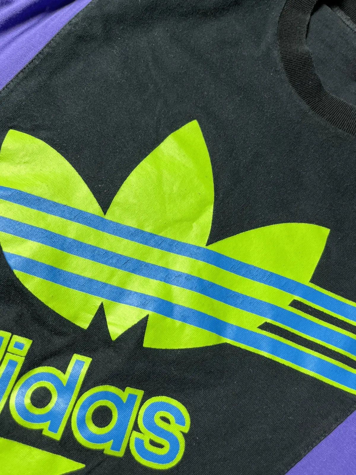 Adidas Adidas T-shirt vintage size Medium Size US M / EU 48-50 / 2 - 5 Thumbnail