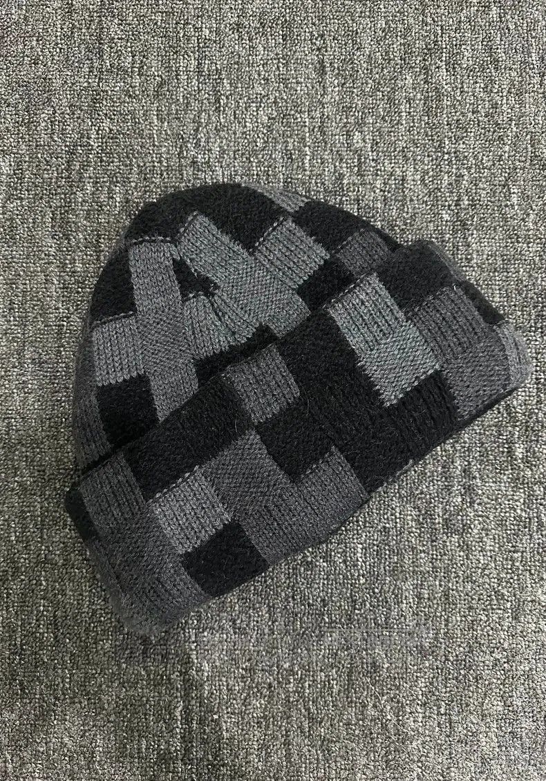 Louis Vuitton Stylish Black and Gray Checker Pattern Beanie. Size ONE SIZE - 2 Thumbnail