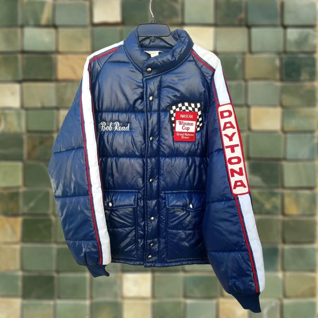 Vintage VTG 80s BOB READ NASCAR LARGE Daytona PROMO Winston Cup RJ Reynolds Jacket coat Mens L Blue Embroidered Patch Zip Snap Quilted Nylon Softshell Vintage Size US L / EU 52-54 / 3 - 1 Thumbnail