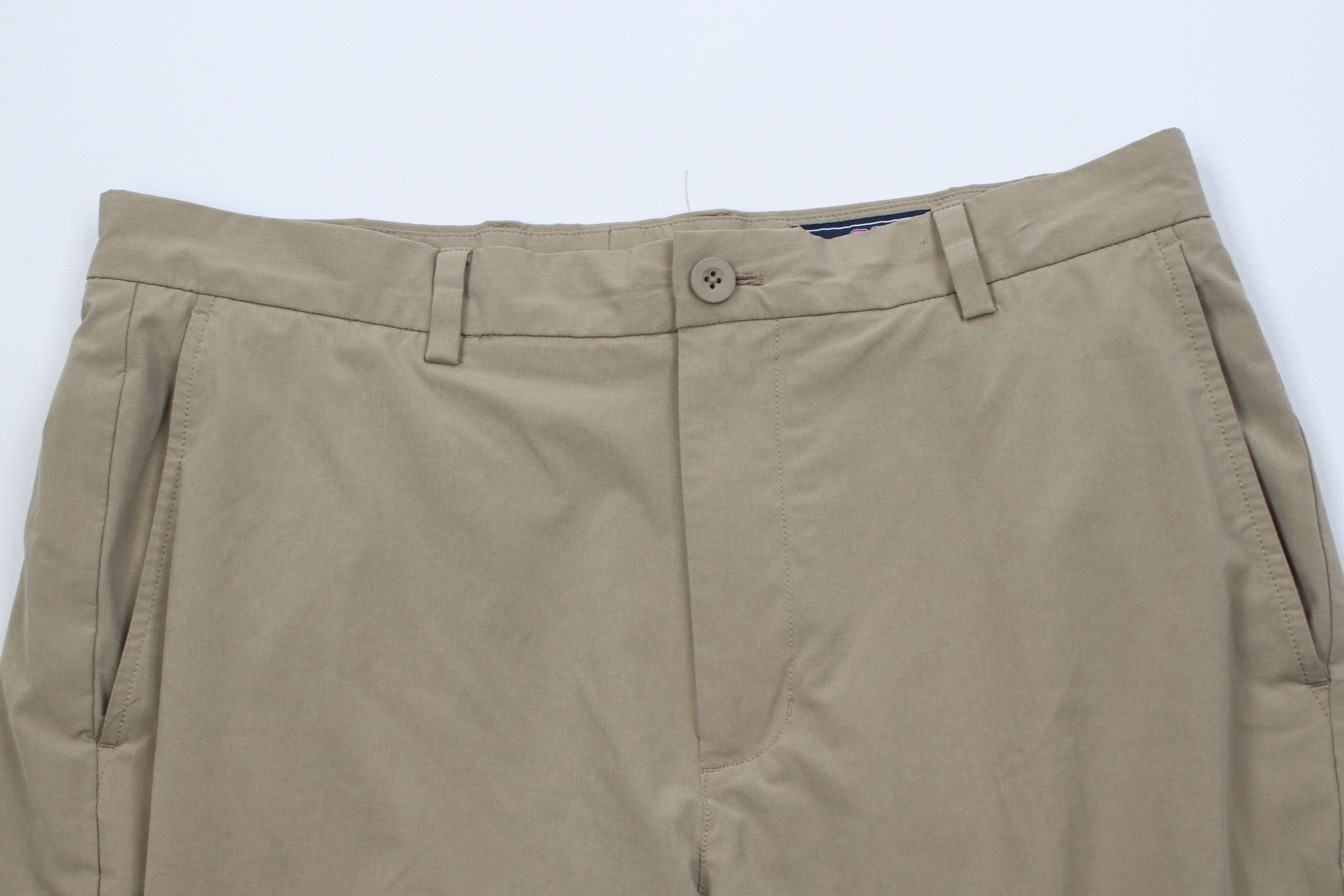 Vineyard Vines Vineyard Vines Tech Knit Breaker Golf Chino Shorts Beige Size US 35 - 2 Thumbnail