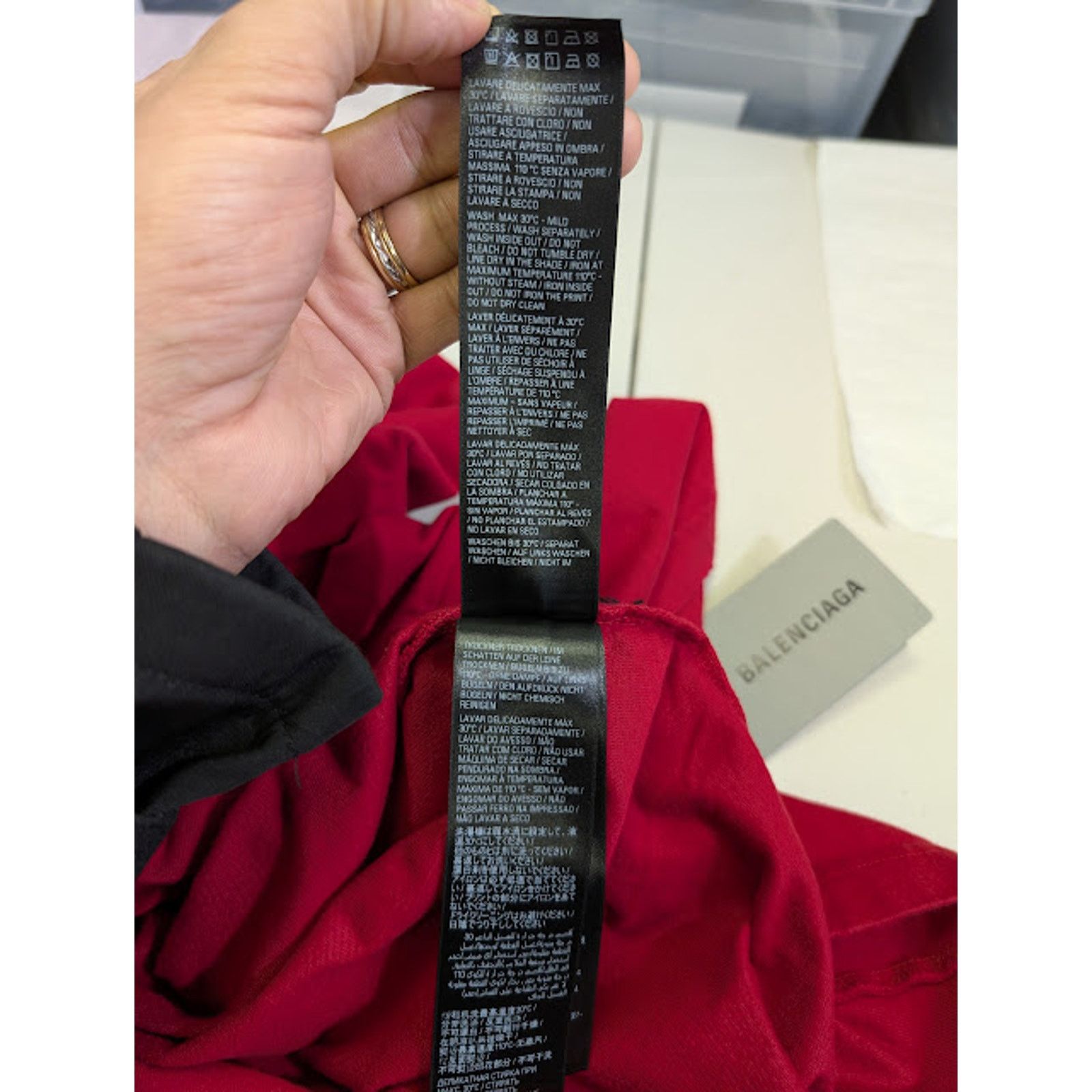 Balenciaga o1rshd1 Oversized T-Shirt in Faded Red Size US S / EU 44-46 / 1 - 15 Thumbnail