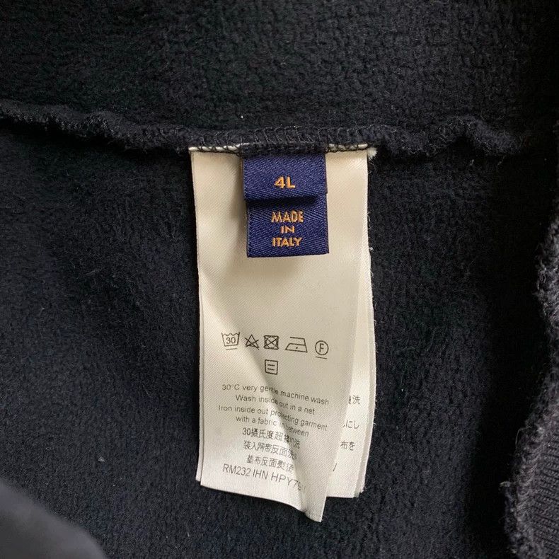 Louis Vuitton Louis Vuitton size 4l Black Hammer sweatshirt Size US M / EU 48-50 / 2 - 7 Thumbnail