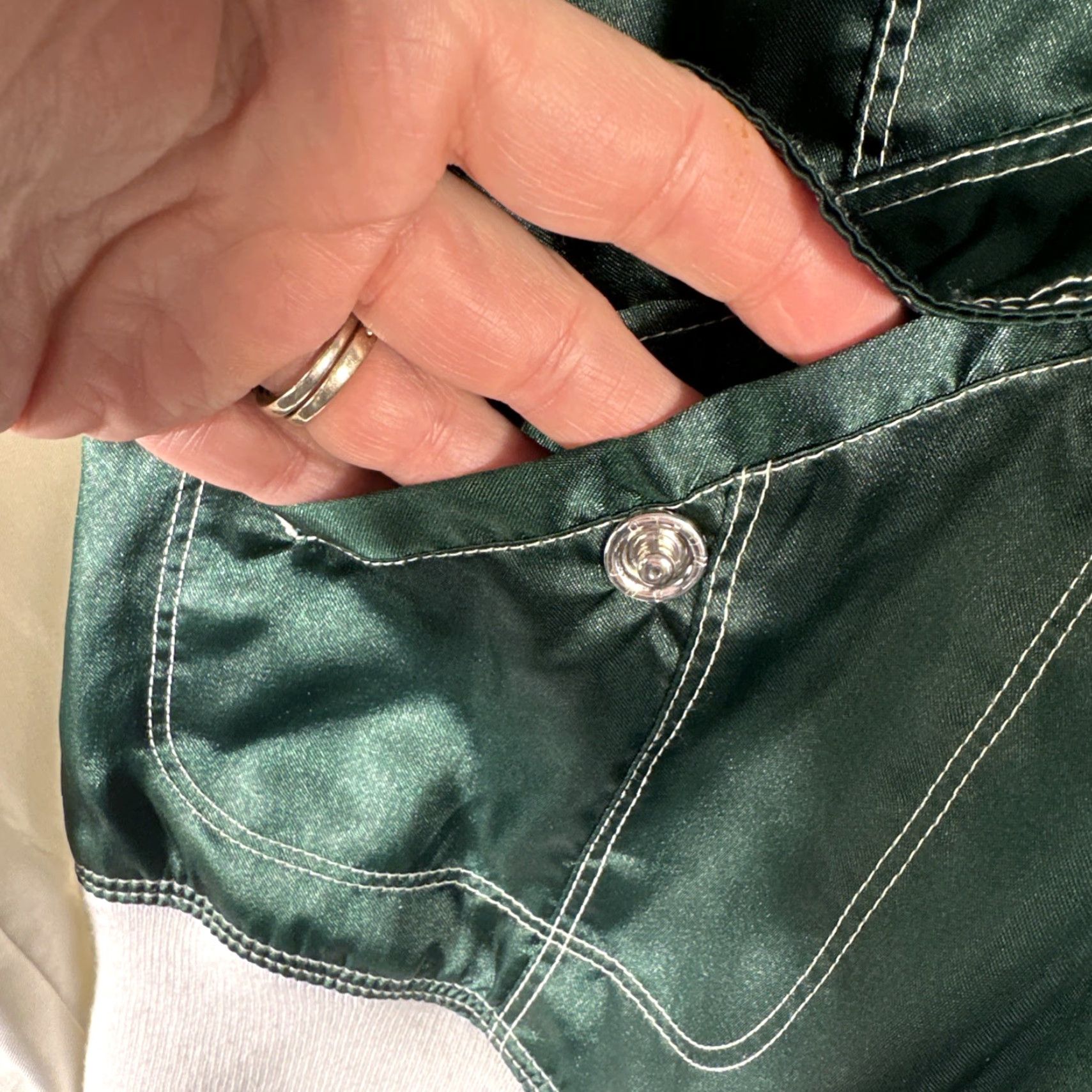Reebok VINTAGE Reebok NFL Women's New York Jets Satin Bomber Jacket L Green Jets Sports Womens Short Full Zip Size L / US 10 / IT 46 - 5 Thumbnail