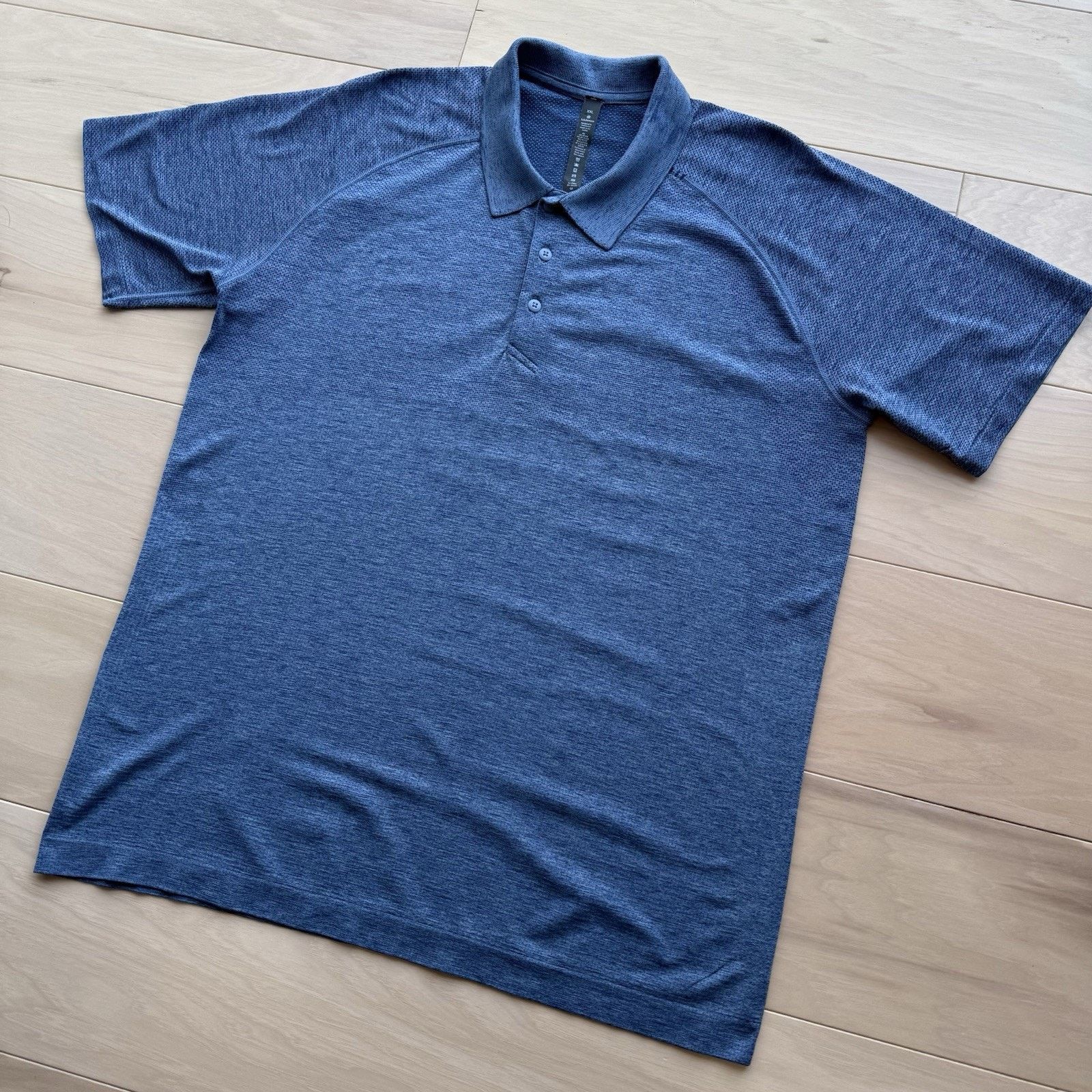 Lululemon Lululemon Polo Shirt 2XL Short Sleeve Metal Vent Sportswear Size US XXL / EU 58 / 5 - 8 Thumbnail