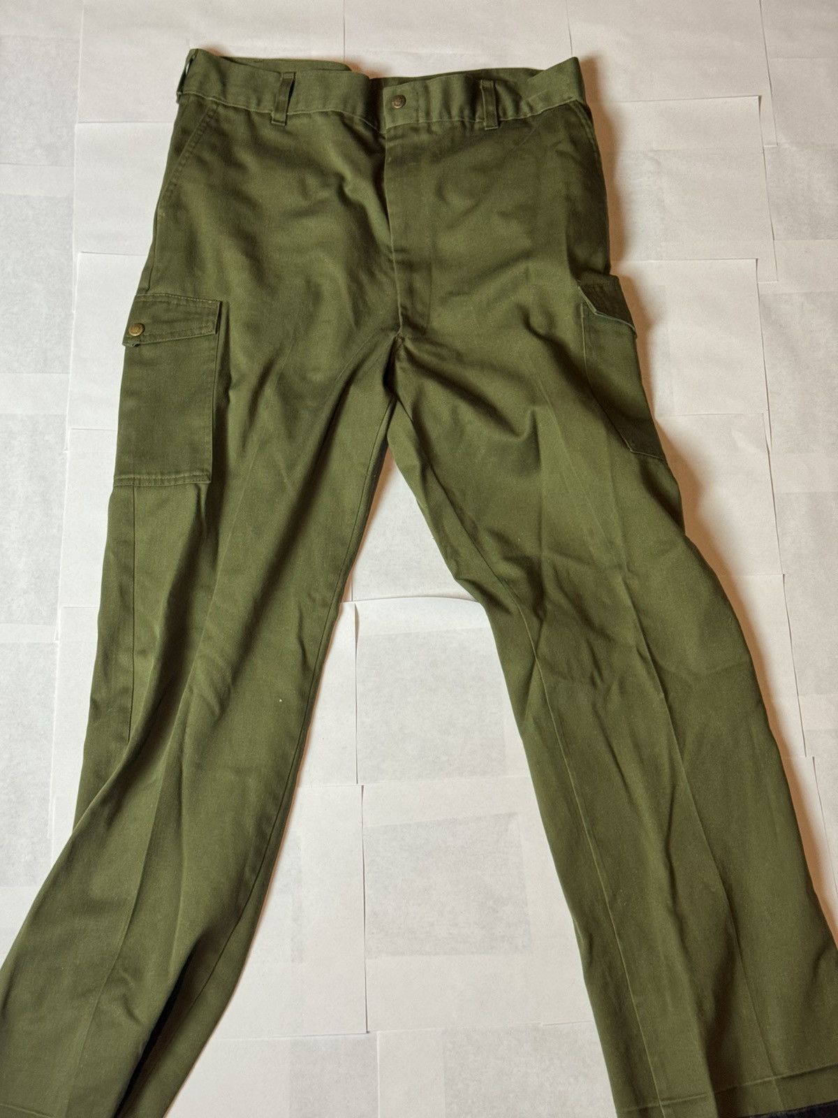 Other Boy Scout *WorkWear* Cargo Army Green Trouser Size US 34 / EU 50 - 1 Thumbnail