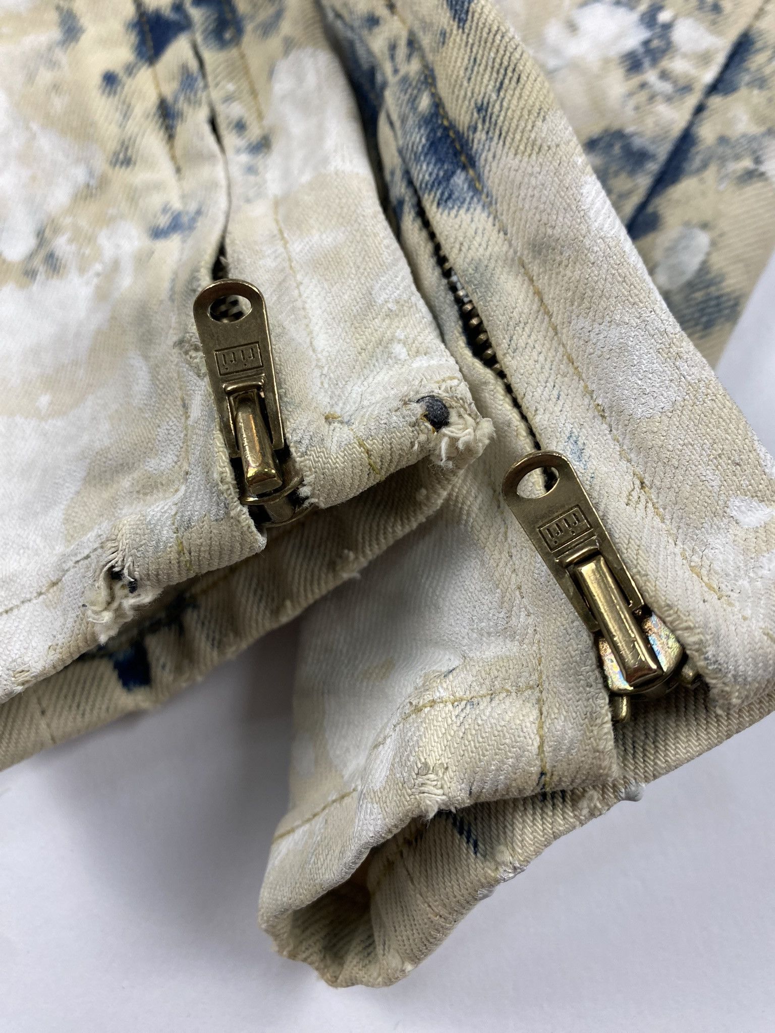 Fear of God Fear of God White on Blue Splatter Denim Size US 28 / EU 44 - 4 Thumbnail