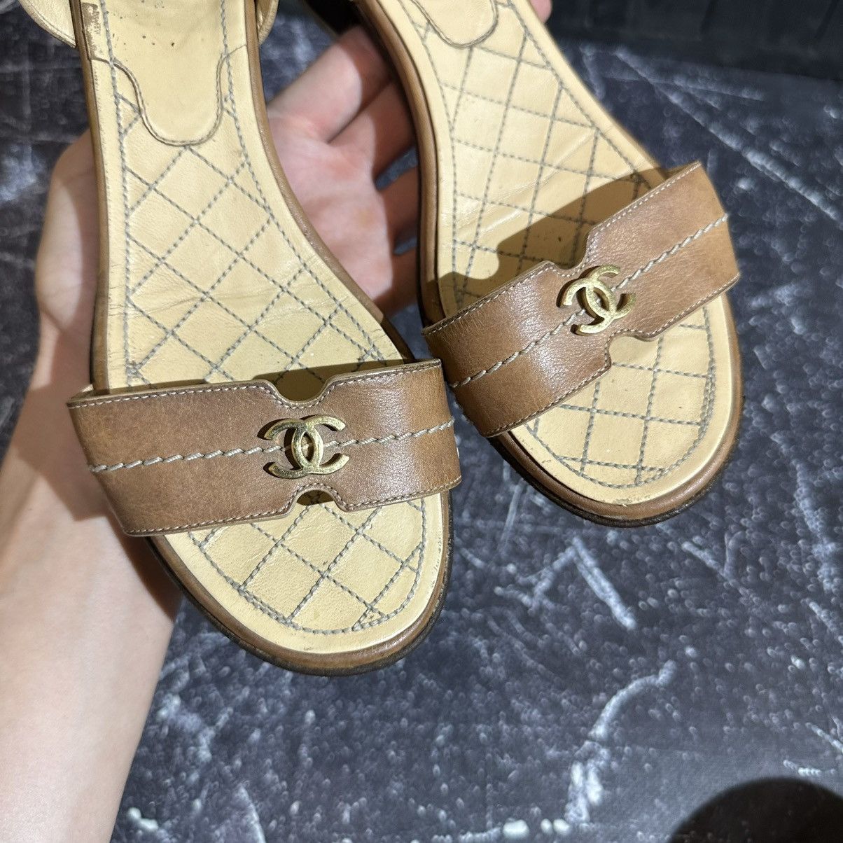 Chanel VINTAGE CHANEL - Women’s Leather Sandals Size 39.5 Size US 9.5 / IT 39.5 - 3 Thumbnail