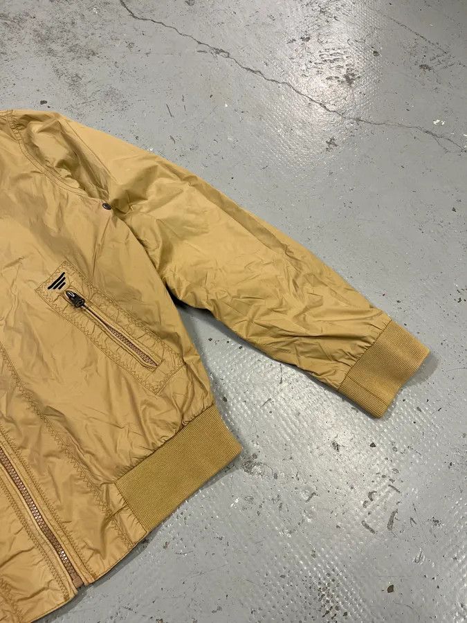 Armani 1990s Armani Réversible Beige & Navy Nylon Bomber Jacket Size US S / EU 44-46 / 1 - 9 Thumbnail