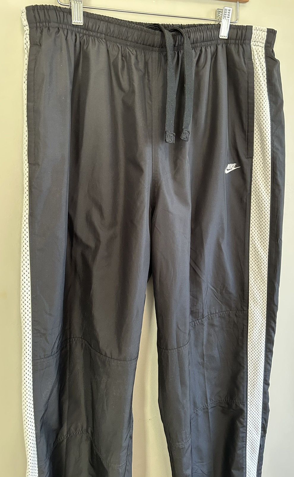 Nike Vintage Nike Men’s Black Track Sweat Pants - Size XXL Size US 40 / EU 56 - 2 Thumbnail