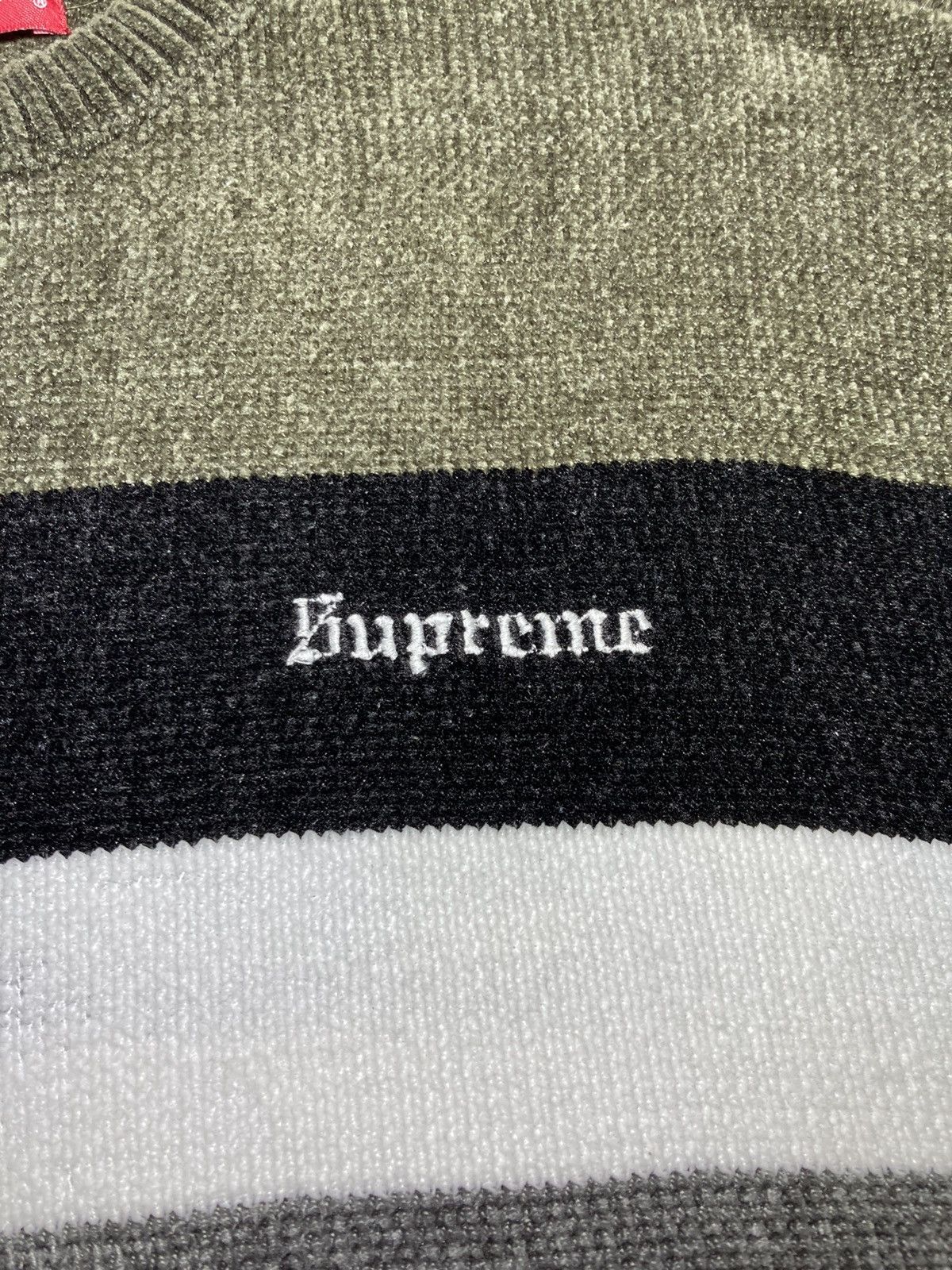 Supreme FW18 Supreme Striped Chenille Sweater Logo Green Black 2018 Size US S / EU 44-46 / 1 - 4 Thumbnail