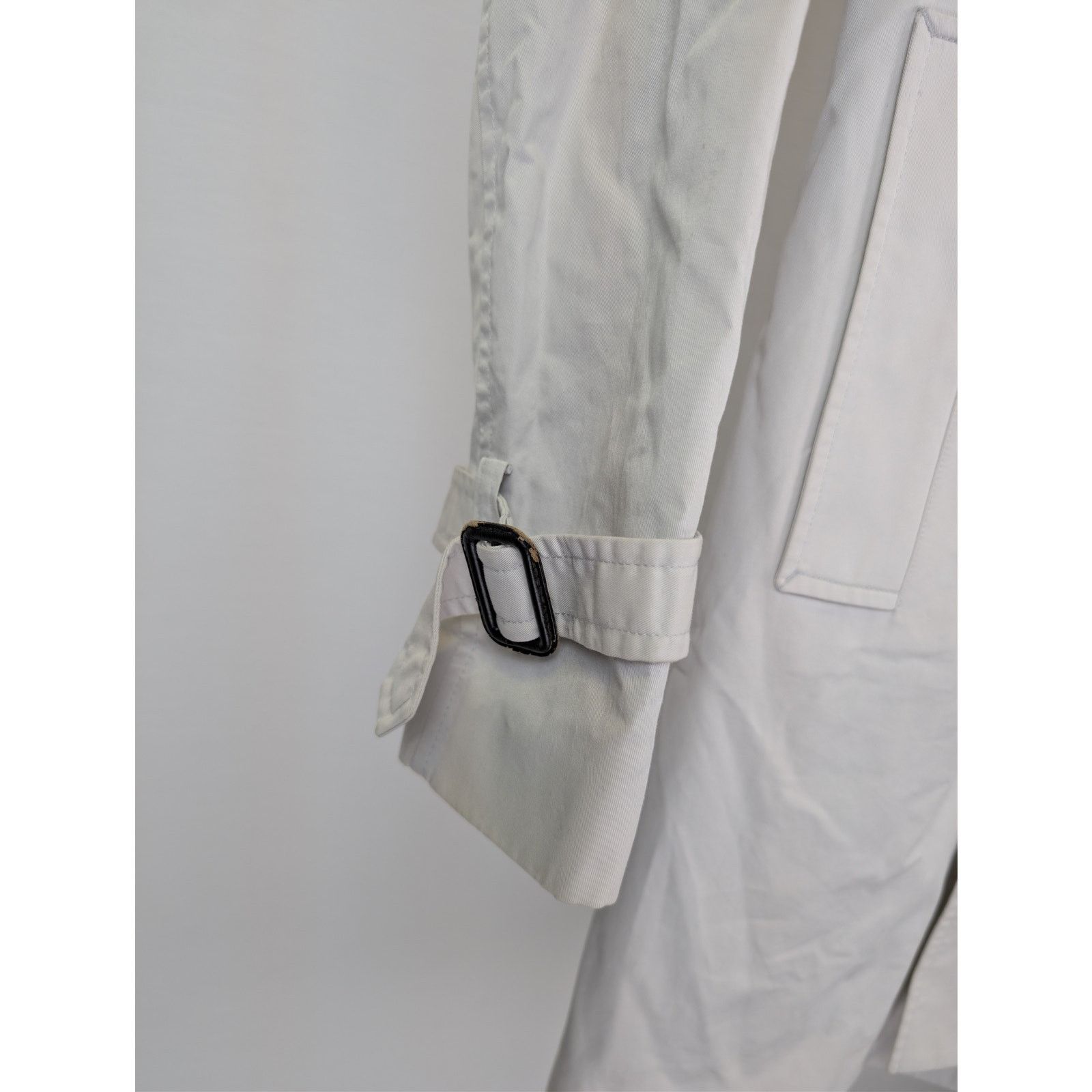 Sandro o1rshd1 CC20 short trench coat in a light beige Size US M / EU 48-50 / 2 - 4 Thumbnail