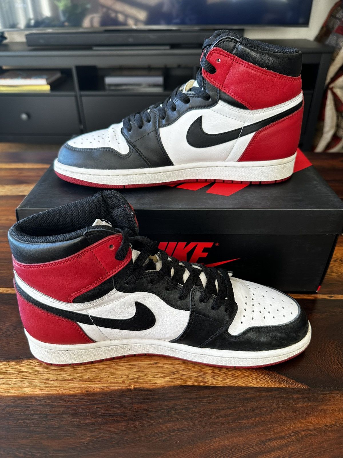 Jordan Brand Jordan 1 Black Toe 2016 Size US 10 / EU 43 - 10 Thumbnail