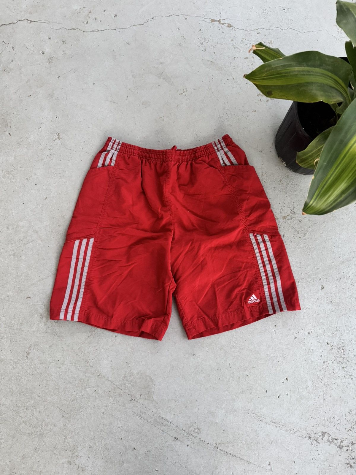 Adidas Vintage Adidas Red Essential Track Shorts Size US 30 / EU 46 - 2 Thumbnail