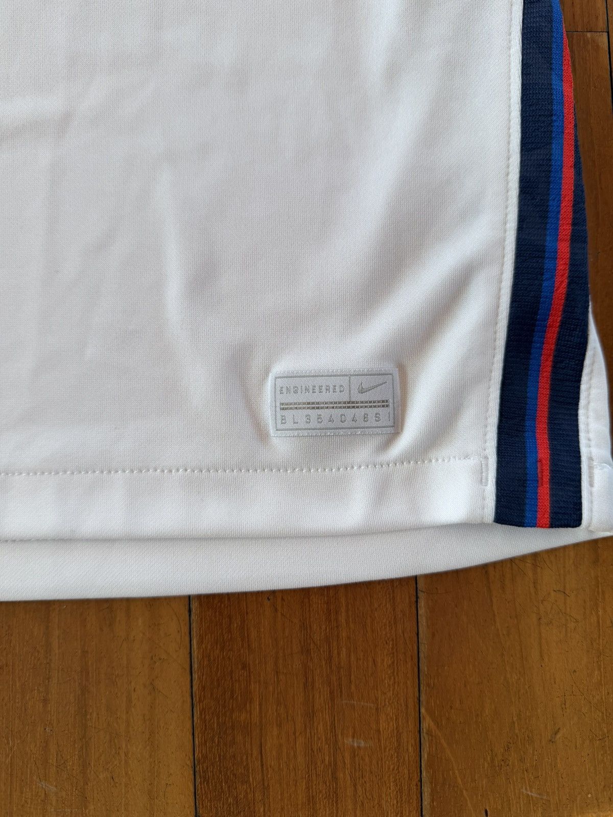 Nike Nike England 2022 White Jersey M Football Shirt Size US M / EU 48-50 / 2 - 5 Thumbnail