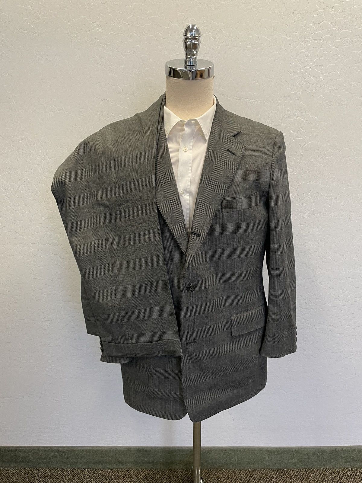 Brooks Brothers × Vintage Vintage Prince of Wales Check 3-Button Wool Suit Size 42R - 1 Thumbnail