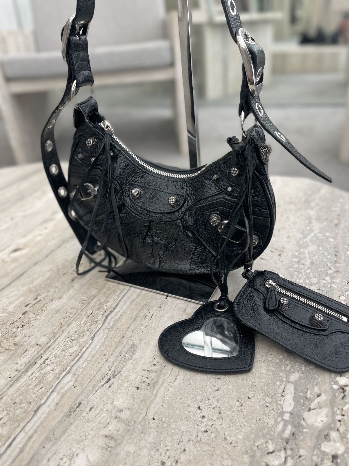 Balenciaga Balenciaga le cagole xs in black Size ONE SIZE - 1 Thumbnail