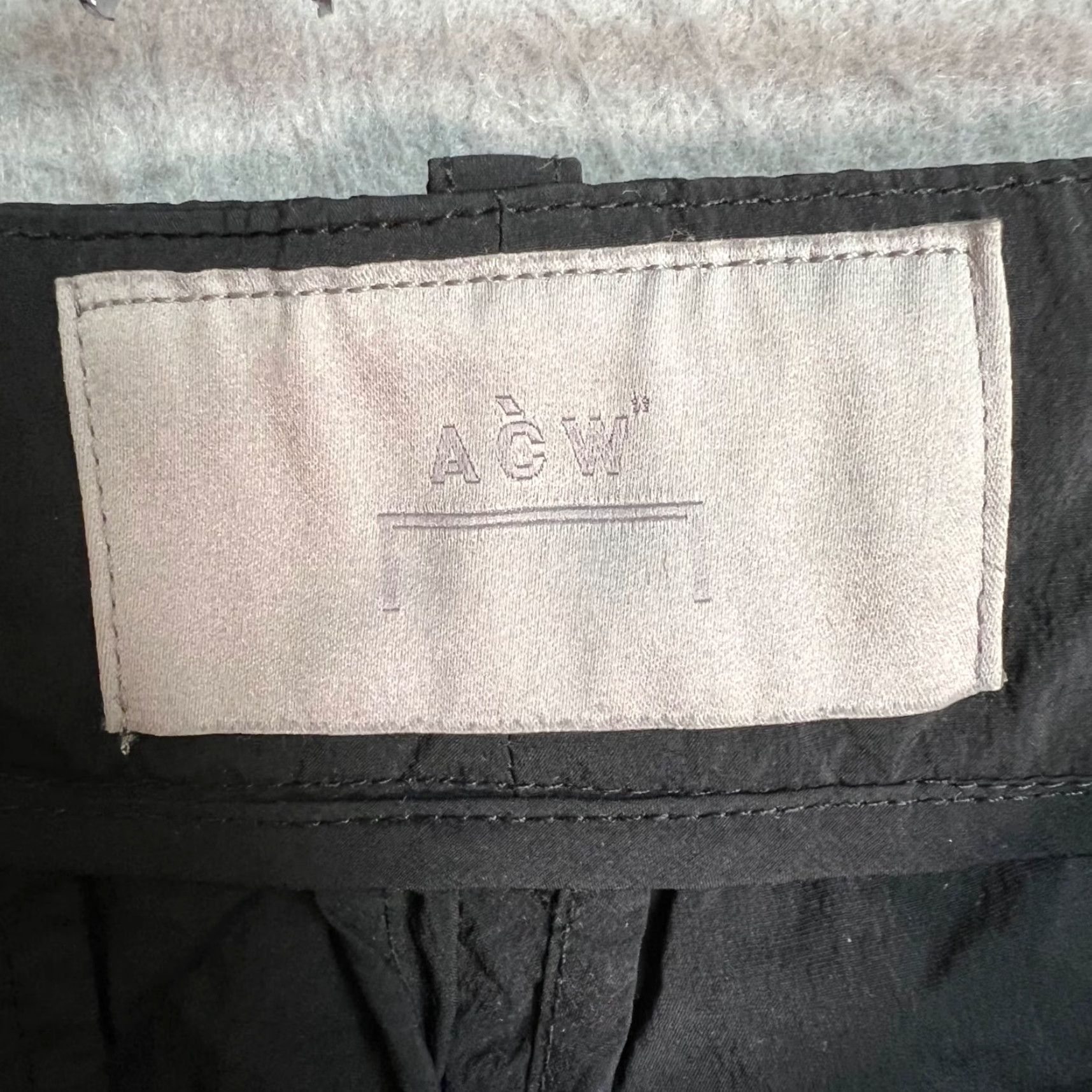 Vintage VINTAGE A-Cold-Wall MEns 46 Black Nylon Blend Bermuda Shorts Size US 30 / EU 46 - 3 Thumbnail