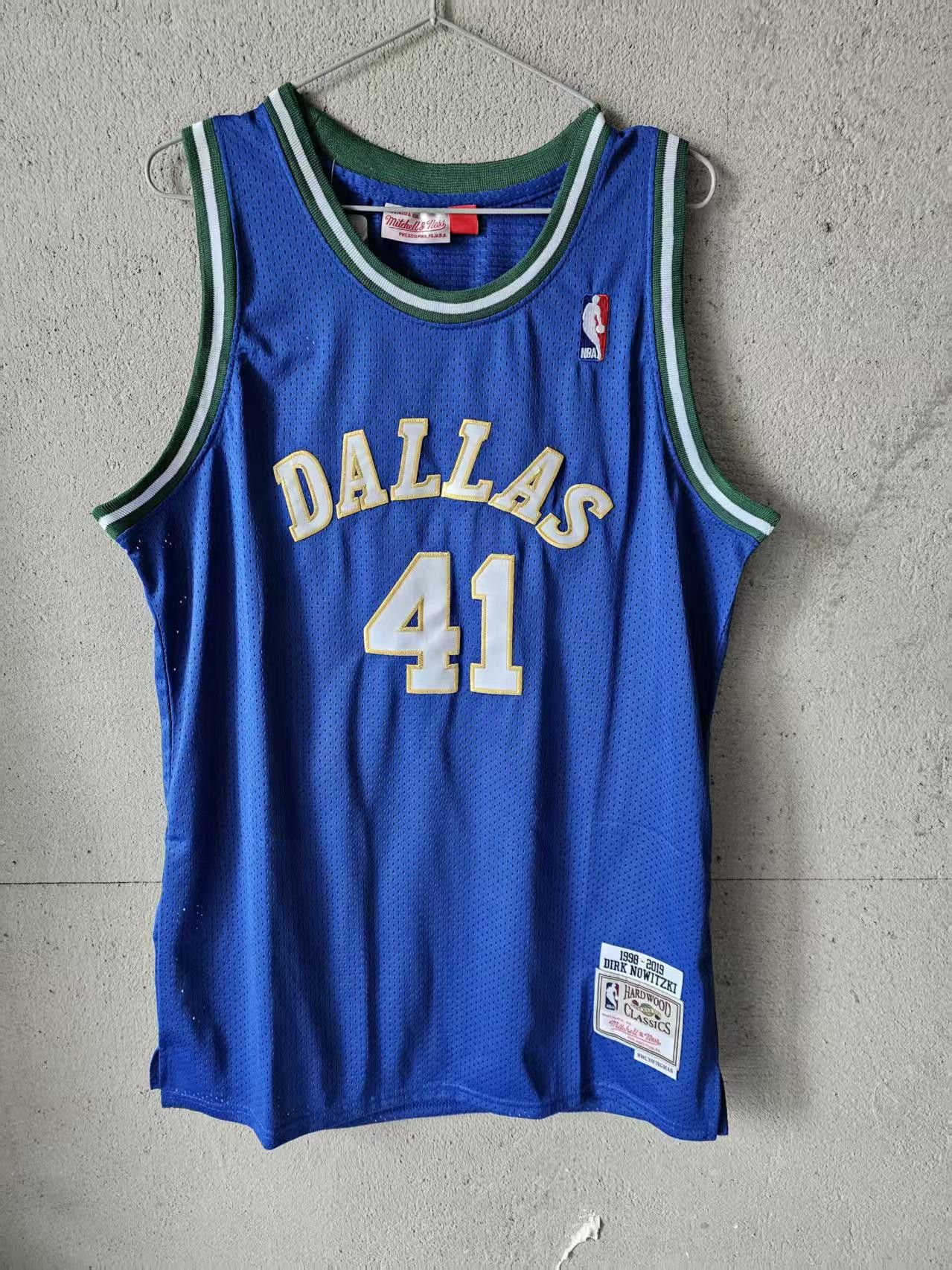 NBA Mavericks 41 Dirk Nowitzki Jersey Size US S / EU 44-46 / 1 - 1 Thumbnail