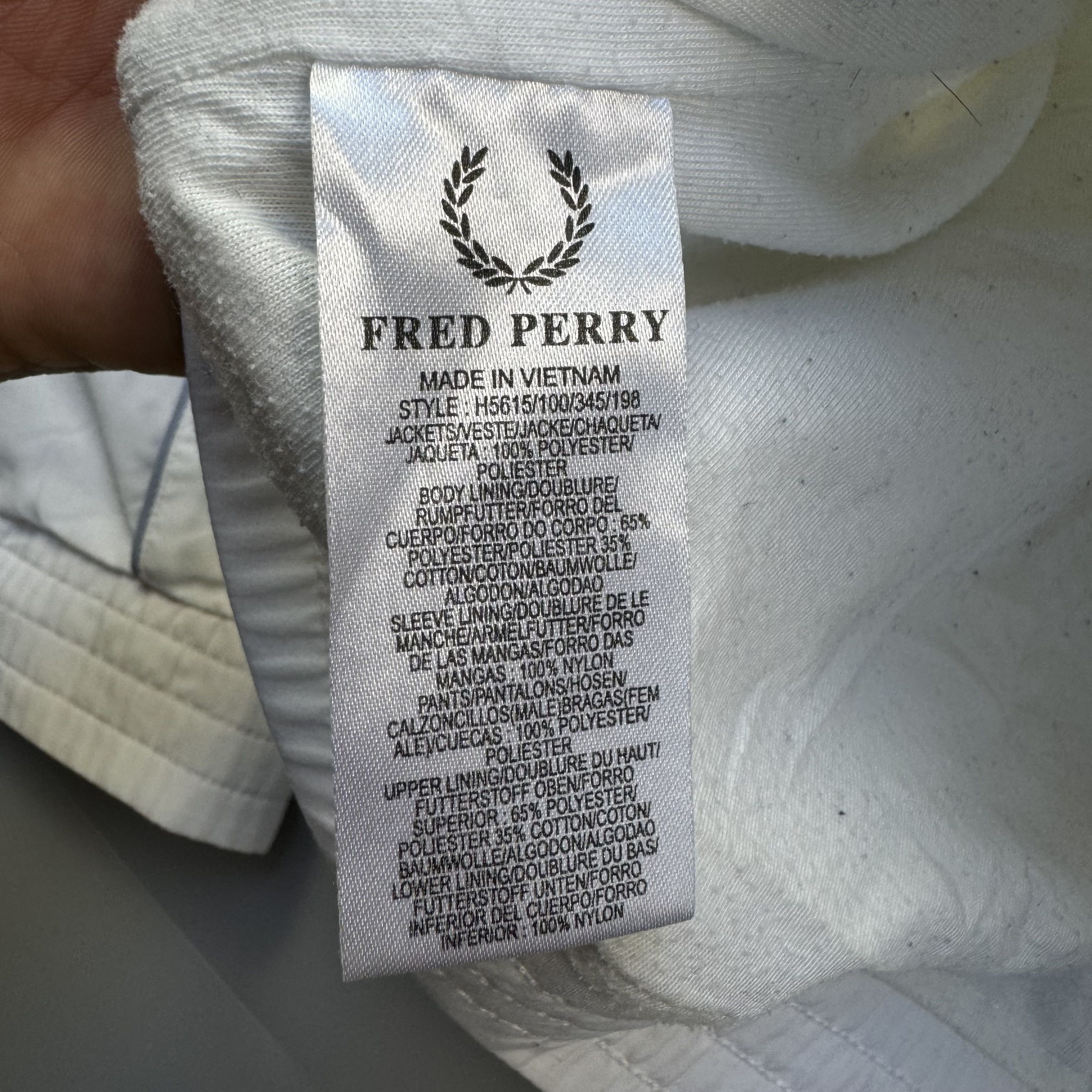 Fred Perry × Vintage FRED PERRY WHITE NYLON VINTAGE TRACK BOMBER ZIP JACKET Size US XL / EU 56 / 4 - 7 Thumbnail