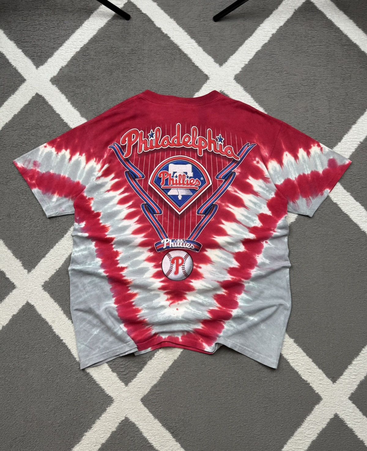 Liquid Blue Vintage Liquid Blue x MLB Philadelphia Phillies mens T-shirt Size US L / EU 52-54 / 3 - 11 Thumbnail