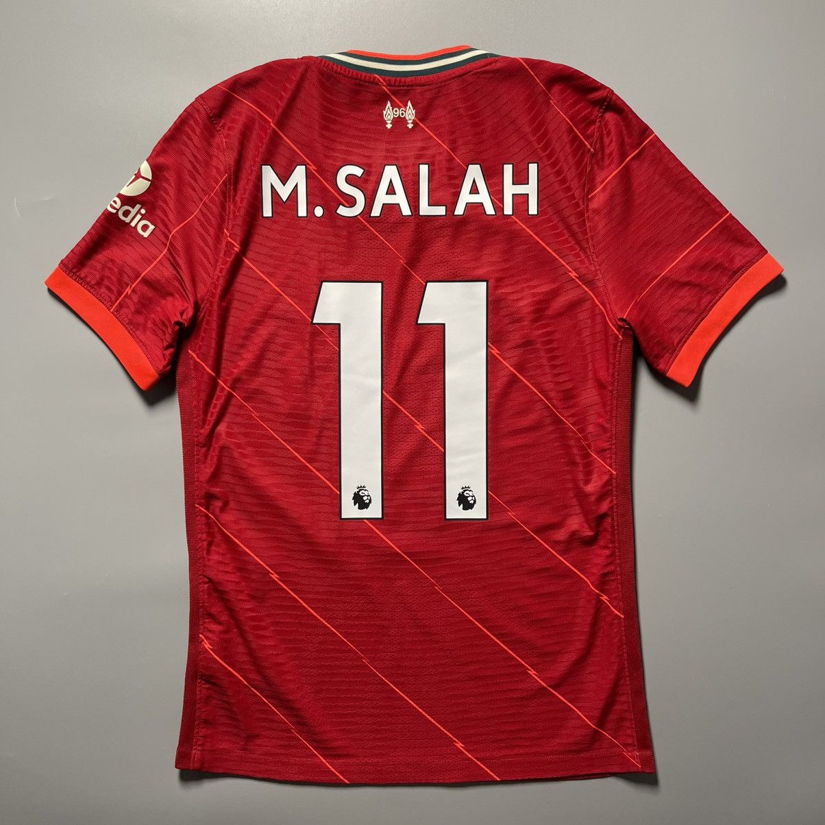 Nike × Vintage LIVERPOOL NIKE 2021/2022 FOOTBALL HOME JERSEY #11 SALAH Size US S / EU 44-46 / 1 - 1 Thumbnail