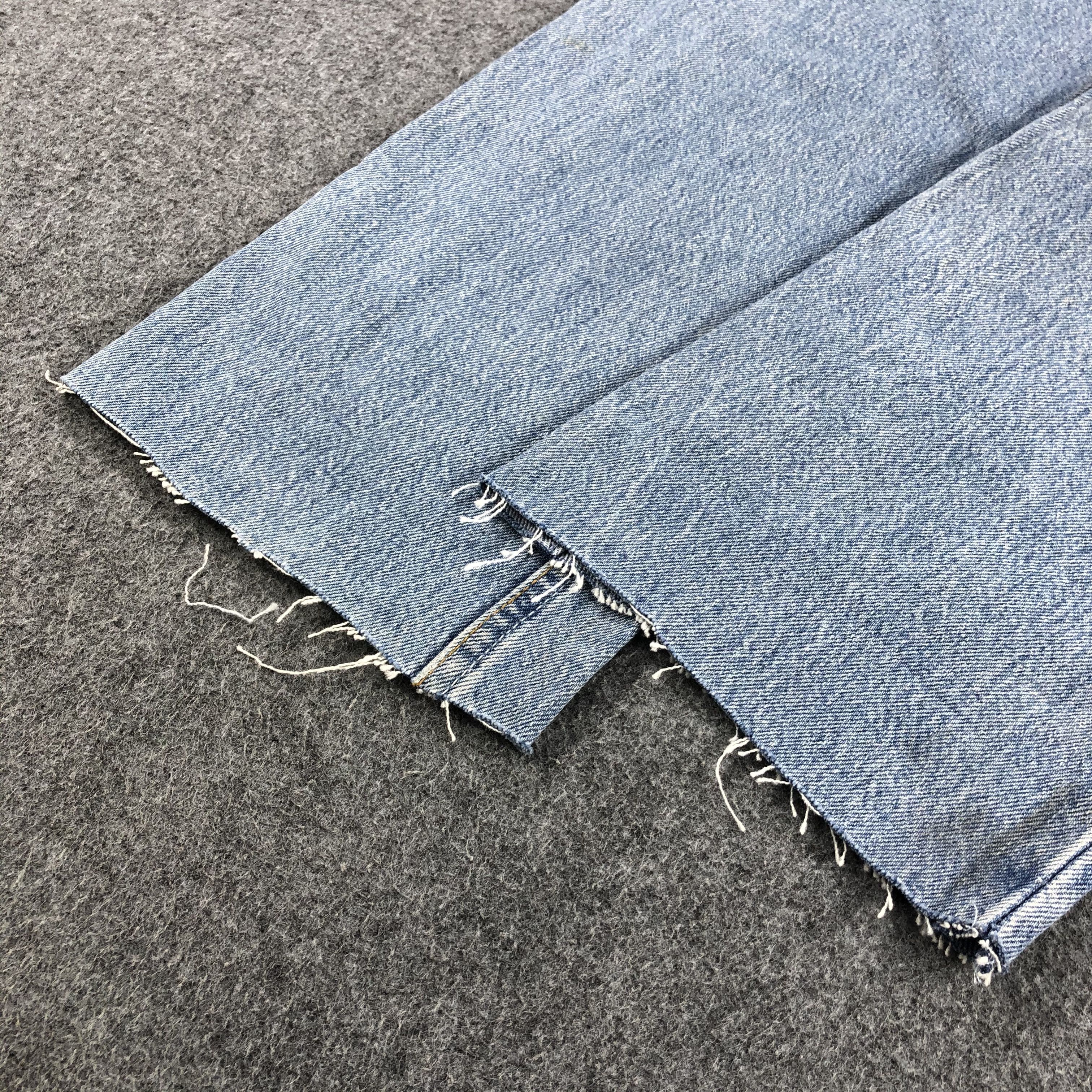 Levi's × Vintage Vintage 90s Light Wash Levis 501 Jeans-JM893 Size US 30 / EU 46 - 5 Thumbnail