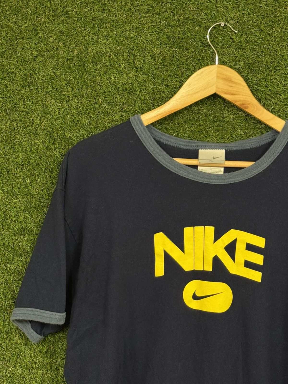 Nike Vintage Nike Ringer Navy Yellow Swoosh Silver Tag Logo Tee Size US XL / EU 56 / 4 - 2 Thumbnail