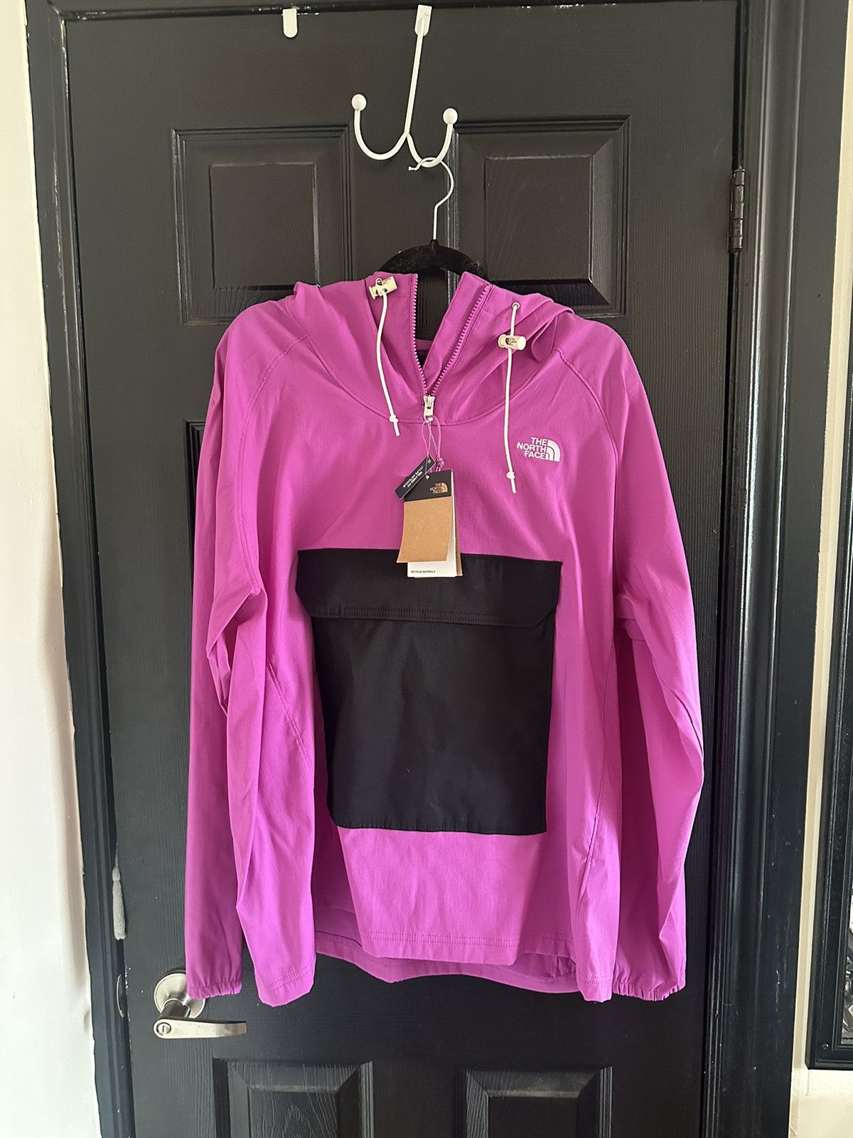 The North Face Brand new north face jacket Size US L / EU 52-54 / 3 - 1 Thumbnail