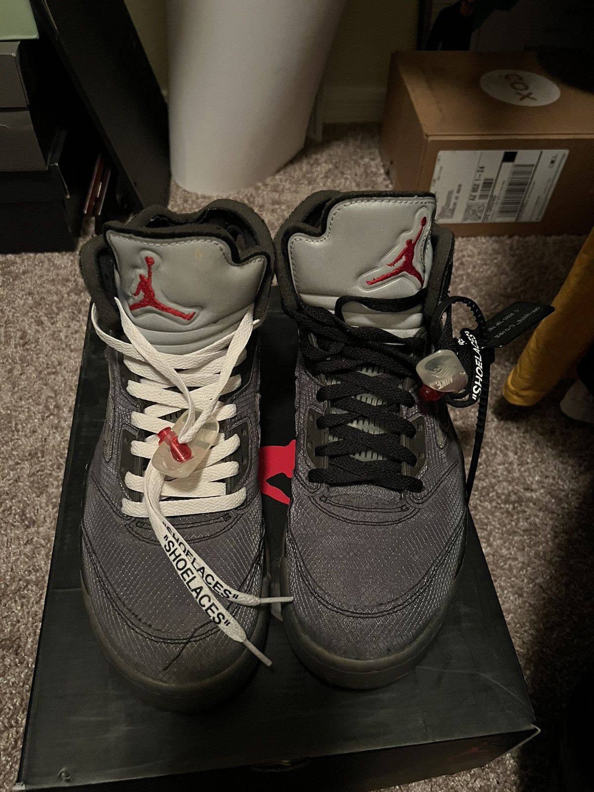 Jordan Brand Off white Air Jordan 5 Size US 11 / EU 44 - 12 Thumbnail