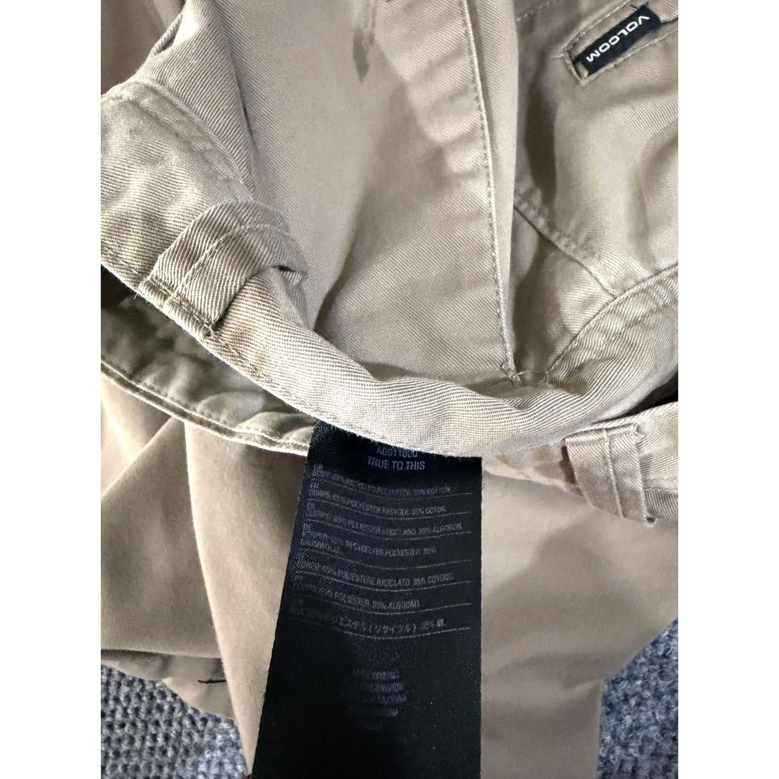 Volcom Volcom Shorts Mens 33 Chino Casual 11 Inch Beige Stretch Flat Front Pockets Cotton Polyester Spandex Canvas Summer Casual Mens Bedrock Slate Logo Size US 33 - 6 Thumbnail