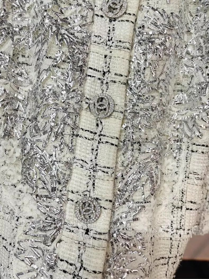 Chanel Chanel White embroidered silver lace short jacket 2504-Next Size XS / US 0-2 / IT 36-38 - 5 Thumbnail