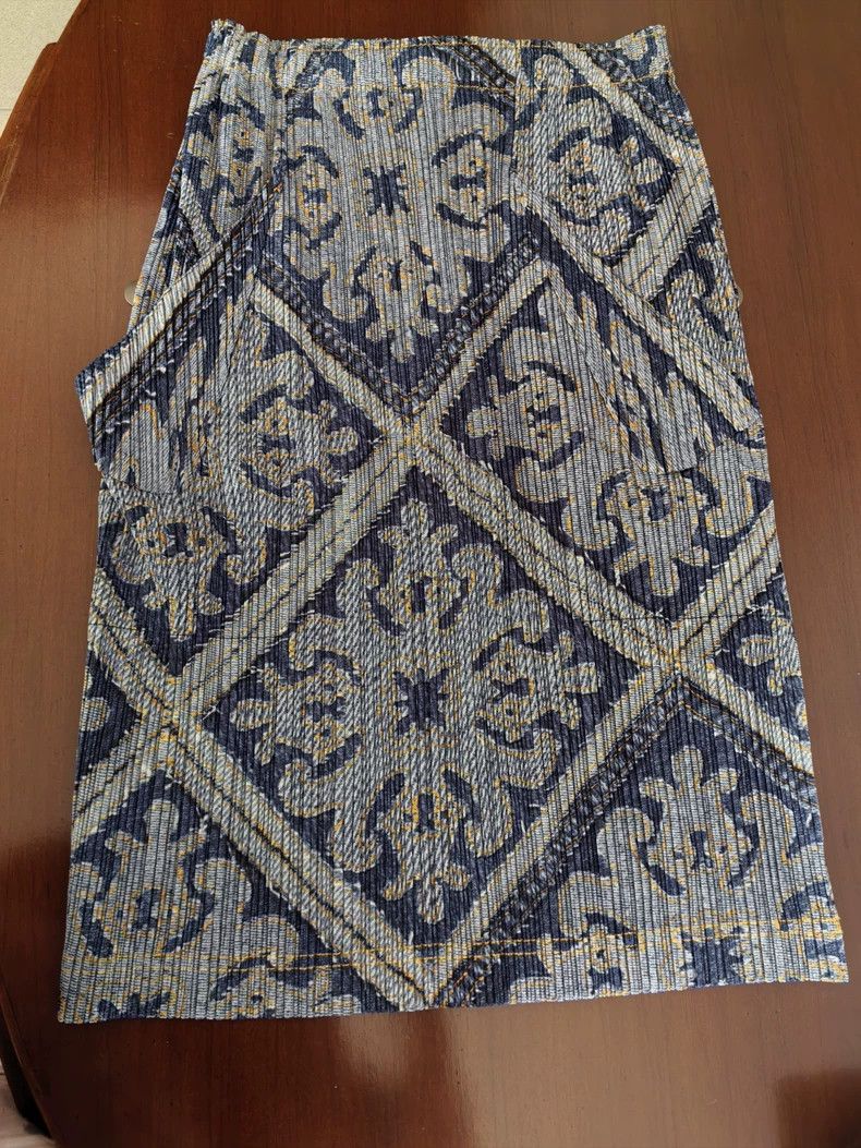 Issey Miyake issey miyake size:3 Printed skirt 2505-Nextarrow Size 42" / US 20 - 2 Thumbnail