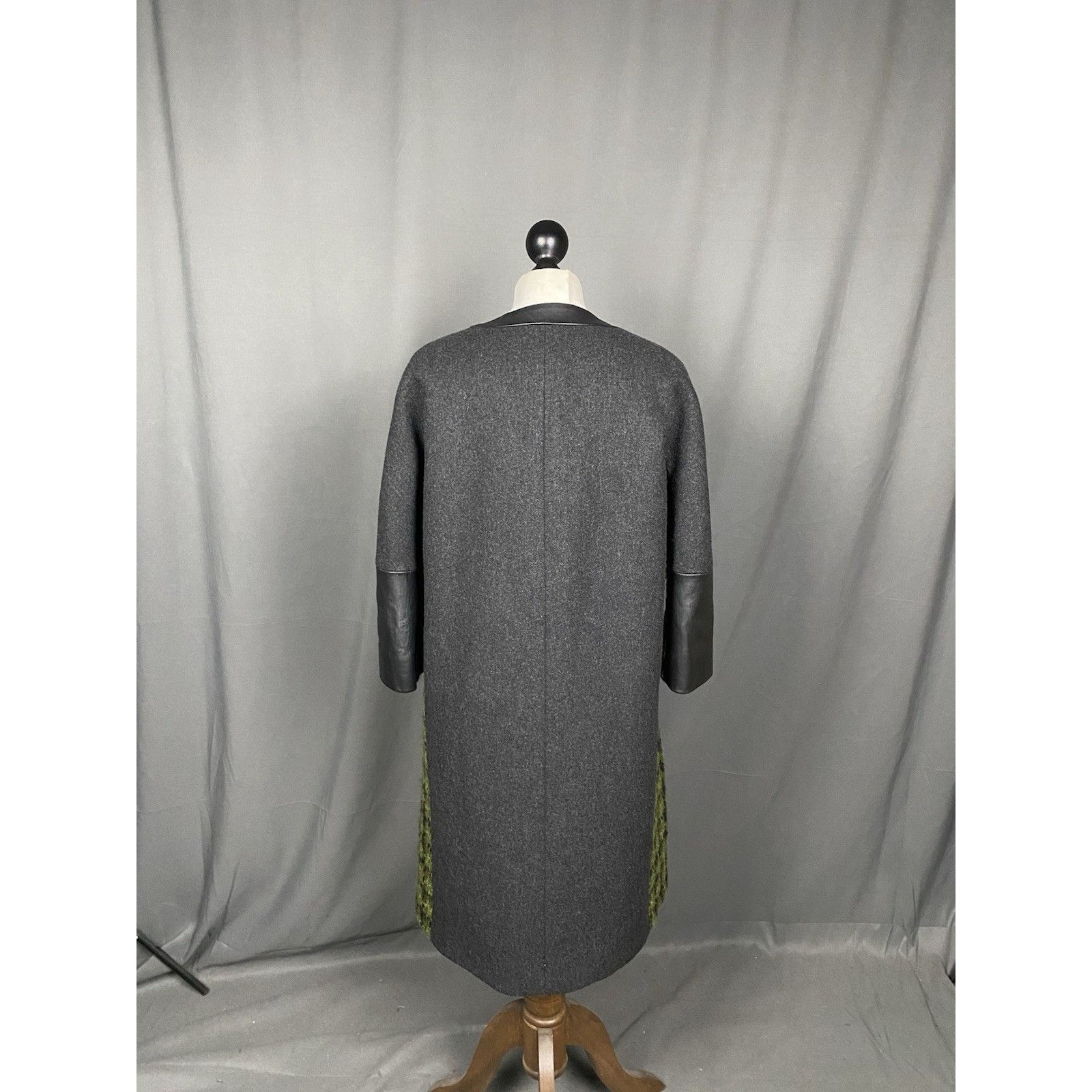 Louis Vuitton Louis Vuitton Green Tweed & Leather Trim Colarless Coat Size Size S / US 4 / IT 40 - 7 Thumbnail