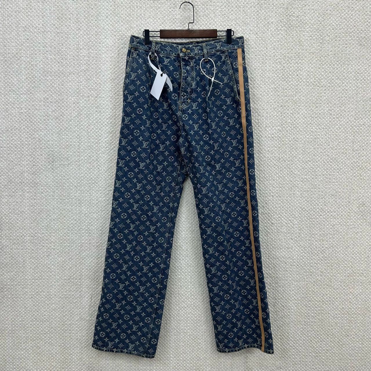 Louis Vuitton new lv denim pants classic style Size US 29 - 1 Thumbnail