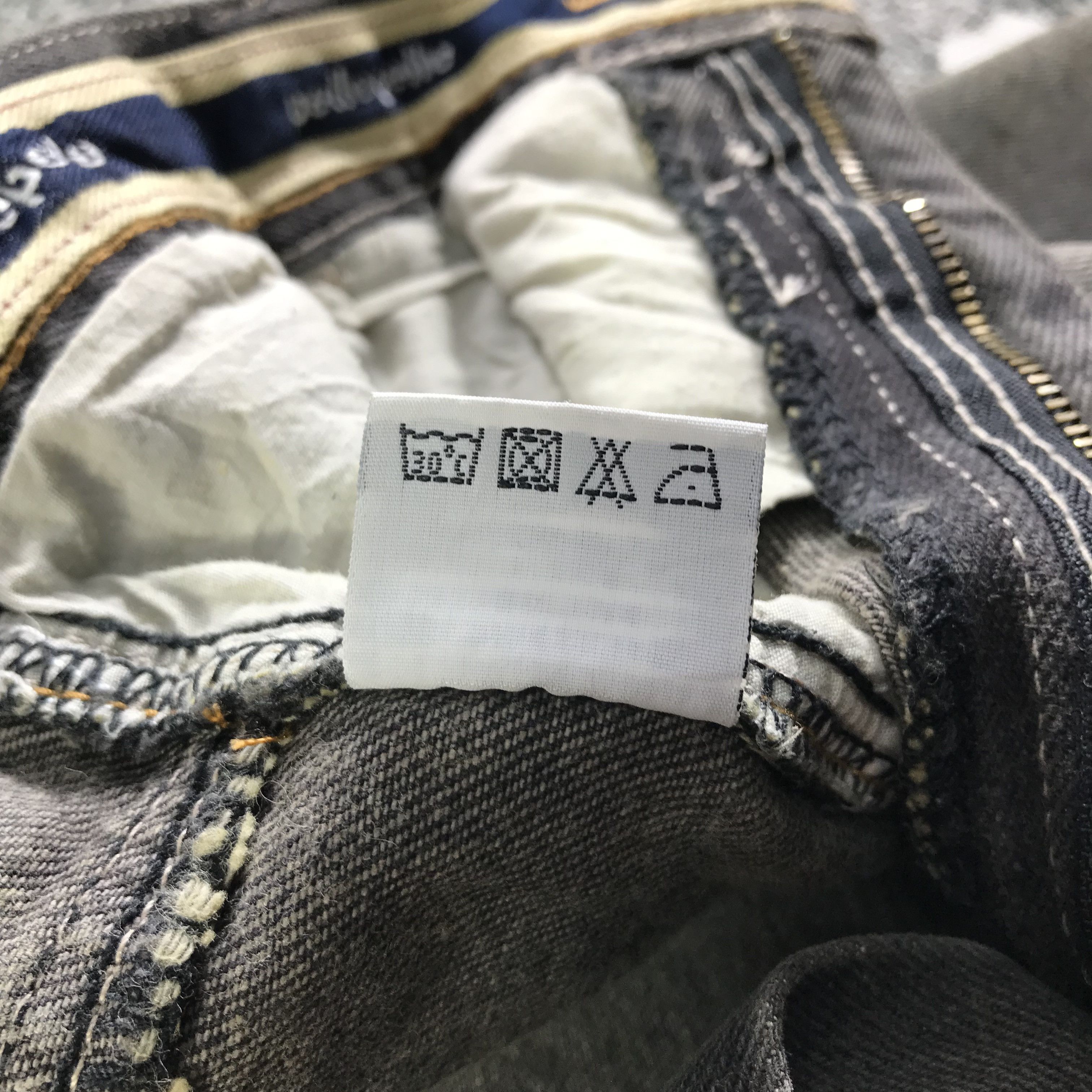 Pelle Pelle Pelle Pelle Bagy Jeans Faded Black Denim KJ3193 Size US 36 / EU 52 - 16 Thumbnail