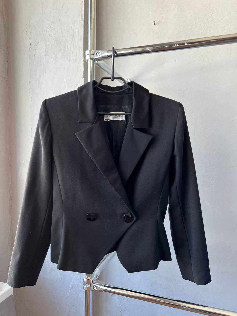 Yves Saint Laurent YVES SAINT LAURENT VARIATION BLACK WOOL RARE TUXEDO BLAZER M Size M / US 6-8 / IT 42-44 - 2 Thumbnail