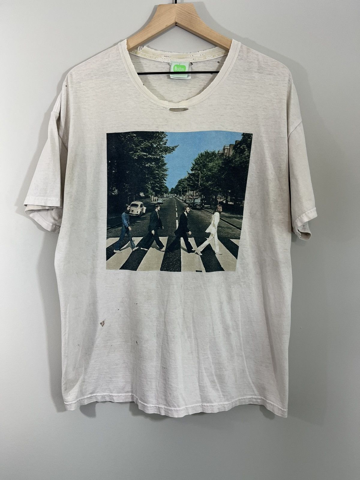 Vintage Thrashed BEATLES Abbey Road Distressed Band Tee Size US L / EU 52-54 / 3 - 2 Thumbnail