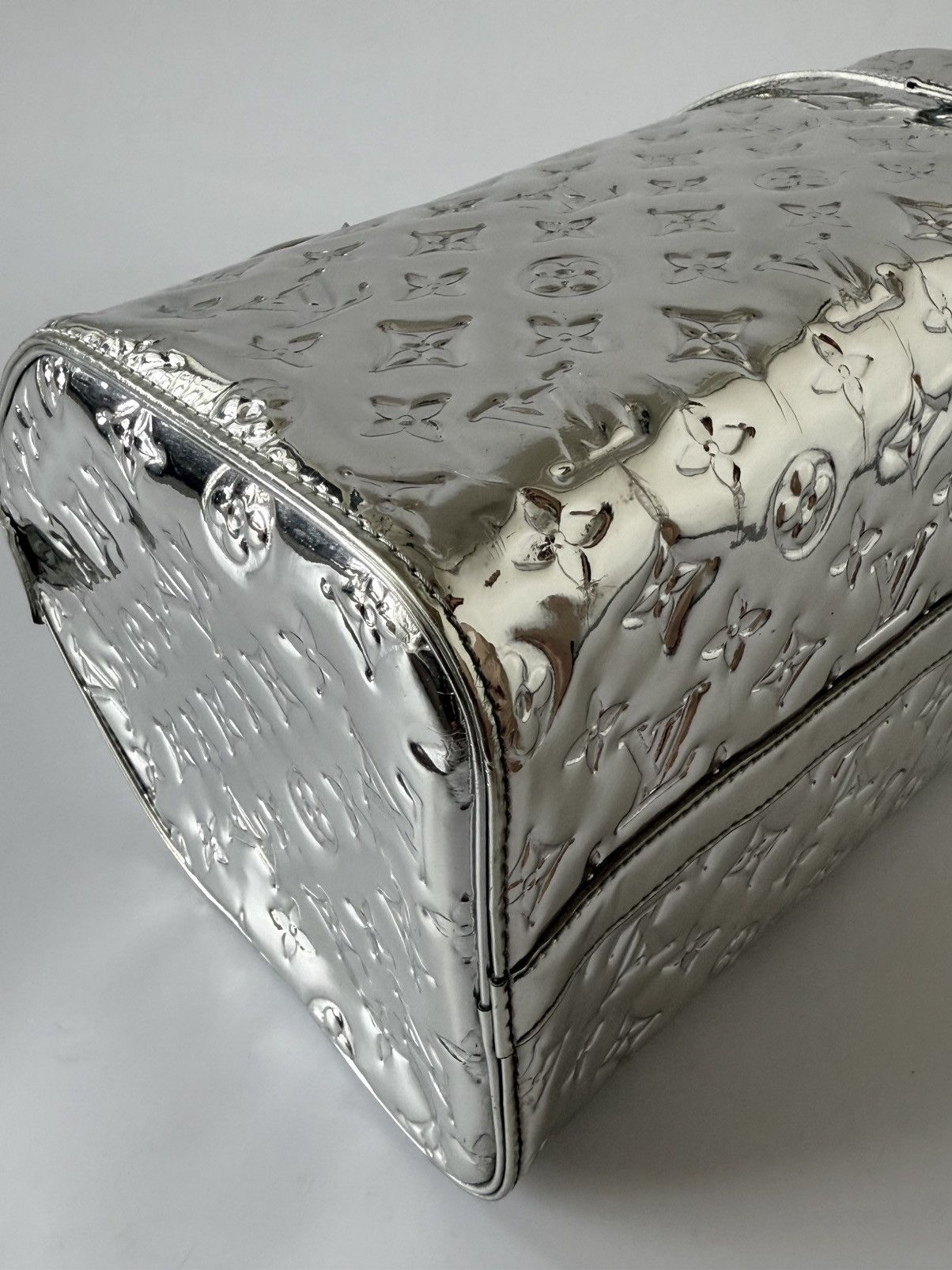 Louis Vuitton Louis Vuitton Limited Silver Monogram Miroir Speedy 30 Bag Size ONE SIZE - 6 Thumbnail