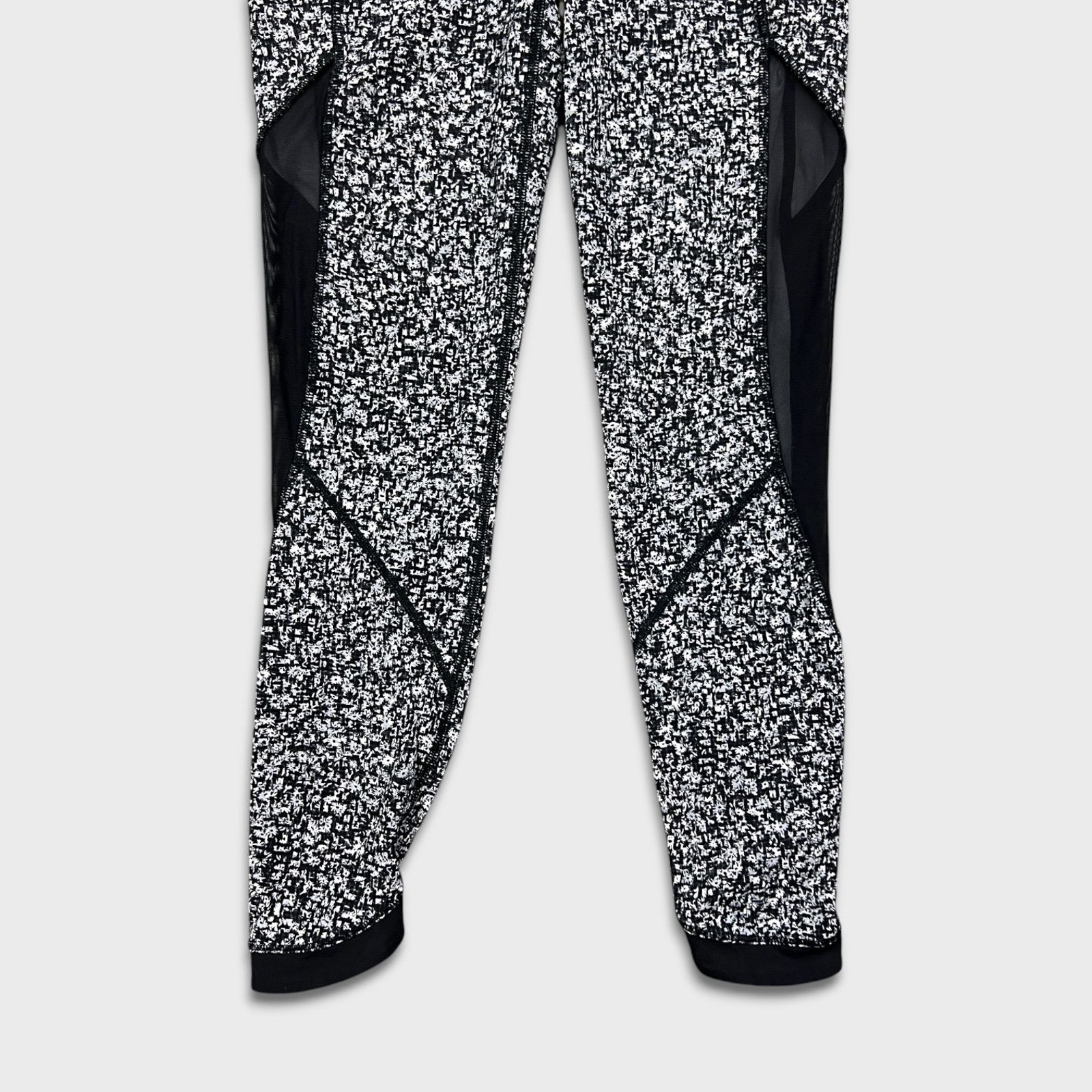 Lululemon Lululemon Sole Training 7/8 Tight High Rise Yoga Leggings Size 28" / US 6 / IT 42 - 3 Thumbnail
