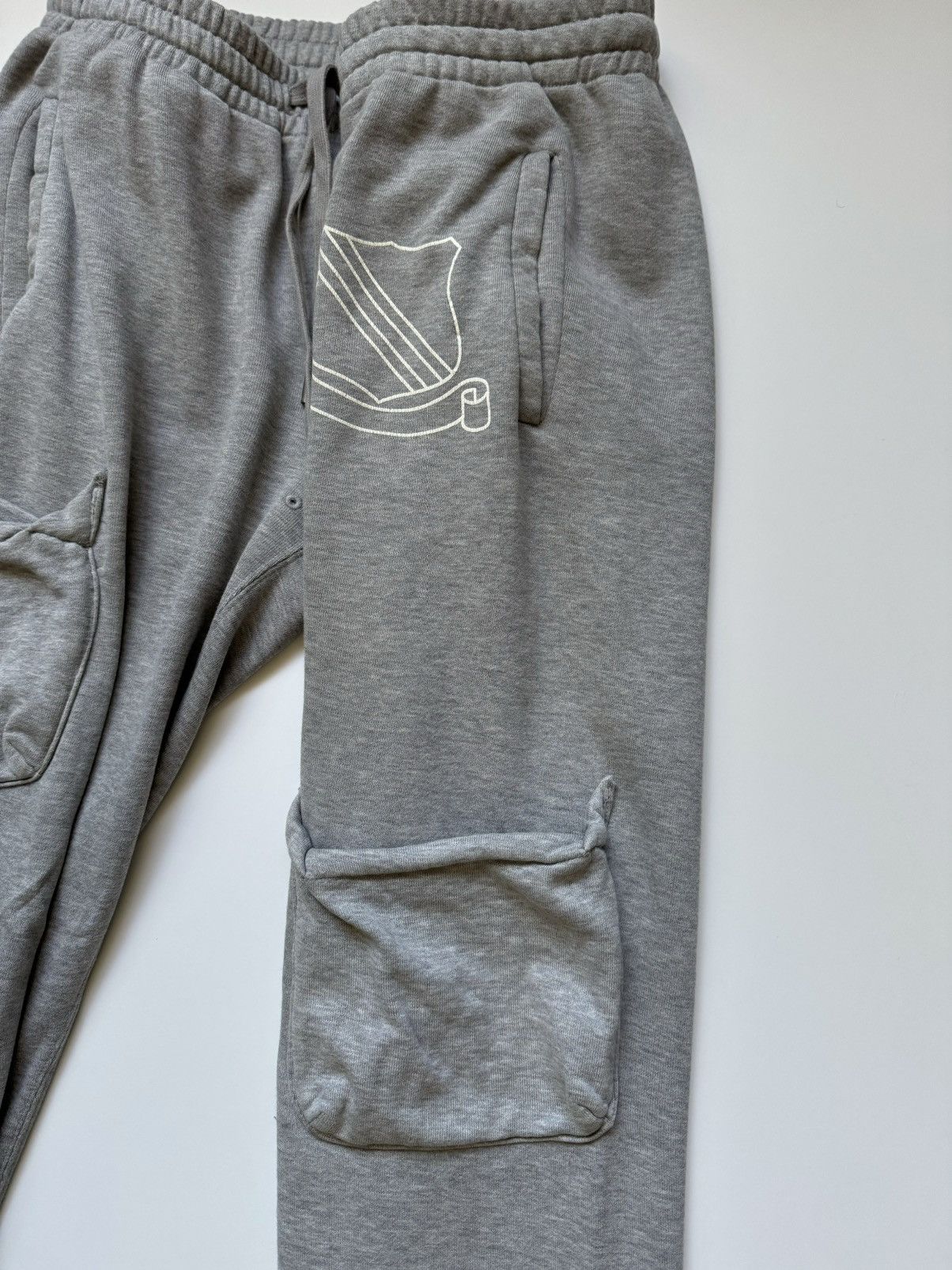 Number (N)ine 1 of 1* Shield Cargo Sweatpants Sz. 4 Size US 32 / EU 48 - 4 Thumbnail