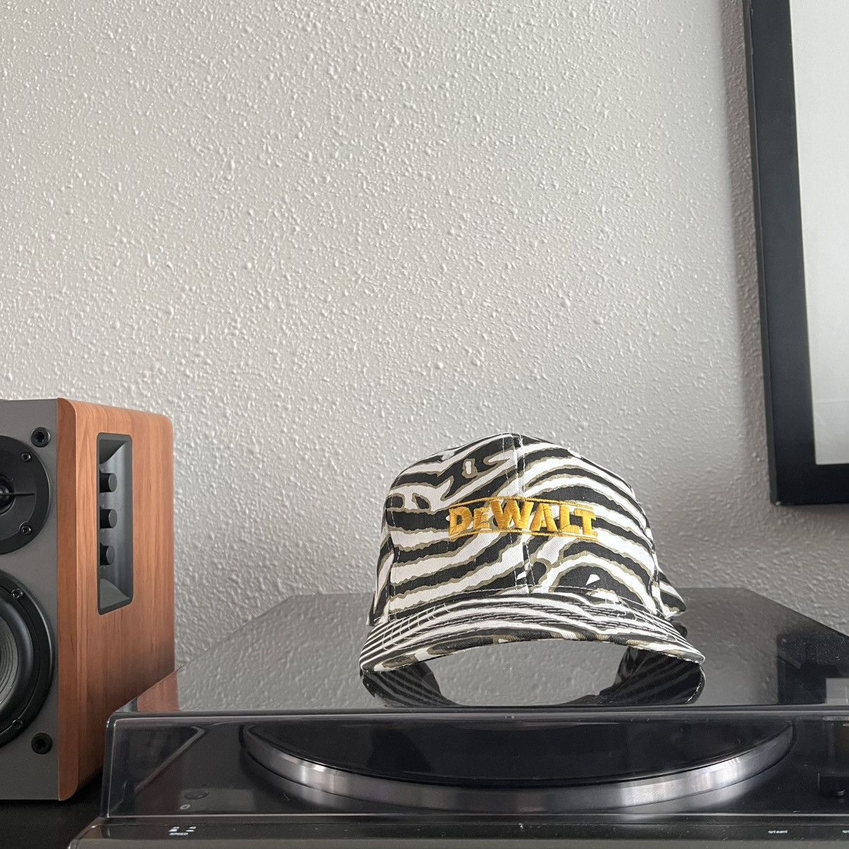 Vintage Rare Vintage Bootleg Zebra AOP Dewalt Tools Gem o/s Size ONE SIZE - 1 Thumbnail