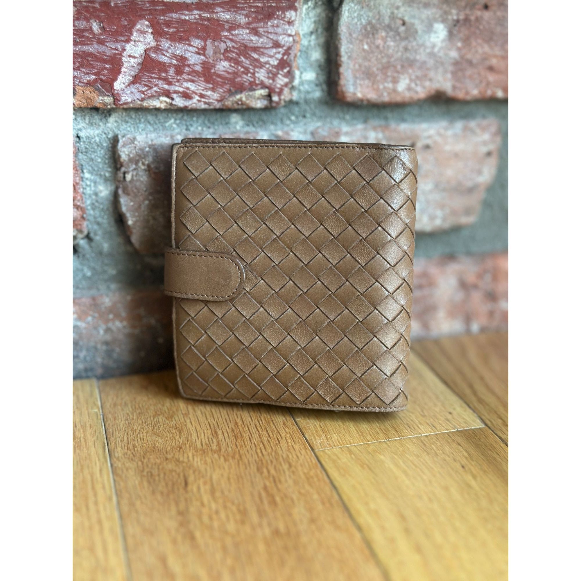 Vintage BOTTEGA VENETA NAPPA INTRECCIATO FRENCH COMPACT WALLET ASH Size ONE SIZE - 1 Thumbnail